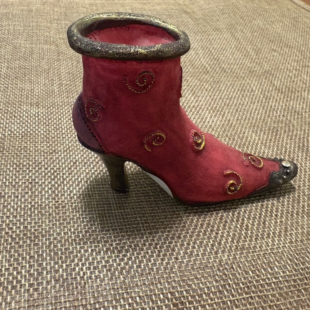 K’s Collection 2002 Special Moments 4″ × 3″ Boot: